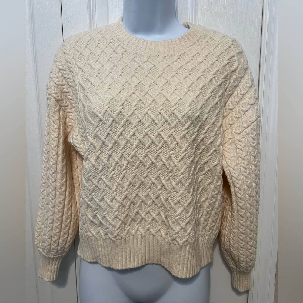 Tahari Women's Cable Knit Sweater XS